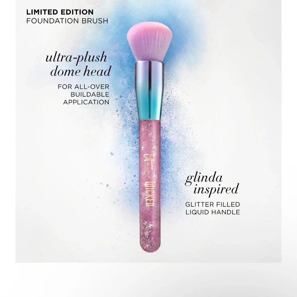IT x Wicked Limited-Edition Glinda Foundation Brush Dreamy Pink and Purple